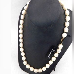 NWT Vintage Lucoral Faux Pearl Necklace 20” with 14K Gold Clasp, 10x12mm Beads